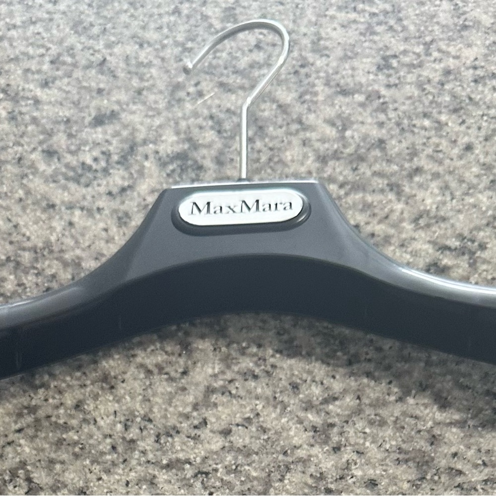 Max Mara Hanger - Picture 3 of 3